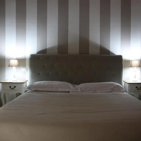 Antico Corso Bed & Breakfast 3*