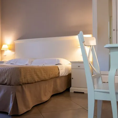Antico Corso Bed & Breakfast 3*