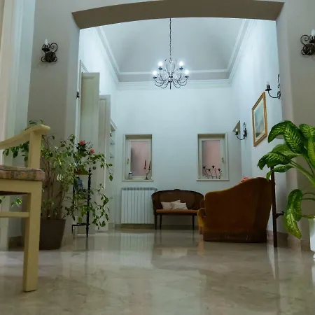 Antico Corso Bed & Breakfast 3*