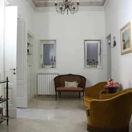 Bed & Breakfast Antico Corso 3*